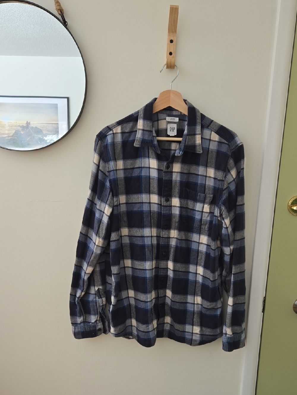 Gap Plaid Shirt Size L in Navy & White